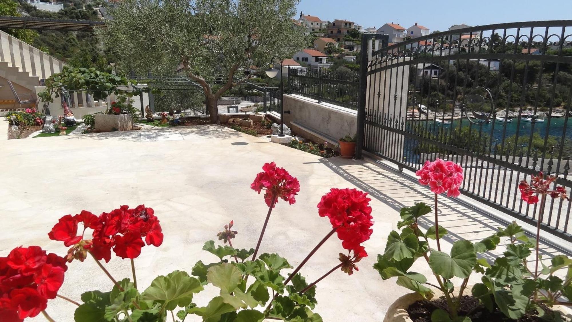 Apartments Branka - 30 M From Beach سيفيد المظهر الخارجي الصورة